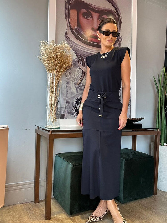 Jacqueline™ | Stylish V-Neck Top and Skirt