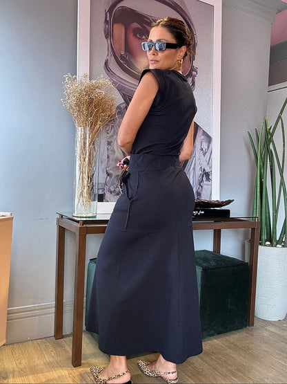 Jacqueline™ | Stylish V-Neck Top and Skirt